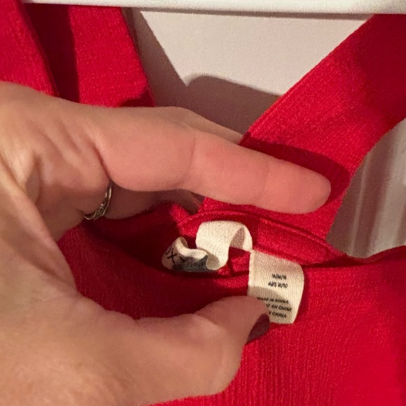 Billabong crop tank top! - Picture 2 of 2